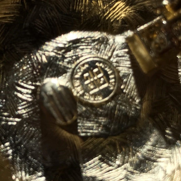 Vintage Givenchy Simulated Pearl Clip On Earrings - Picture 5 of 8